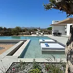 Elesia Santa Maria (Paros)