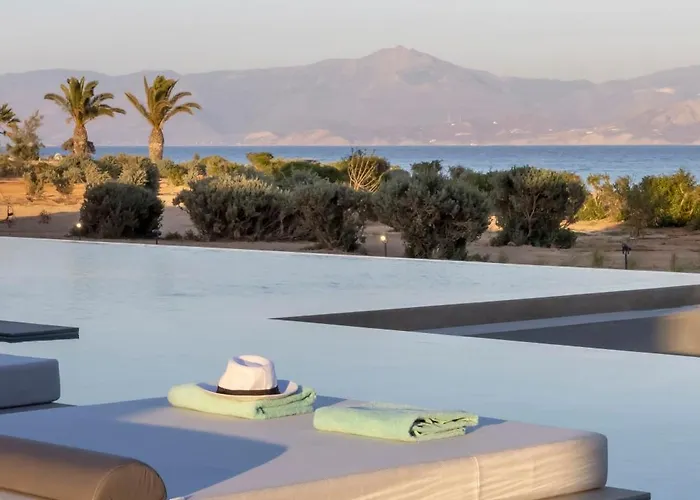 Elesia Santa Maria (Paros)